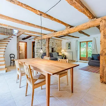 Дом отдыха 4 Bedroom Amazing In *