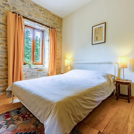 4 Bedroom Amazing Home In Caylus