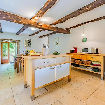 Holiday home 4 Bedroom Amazing Home In Caylus *
